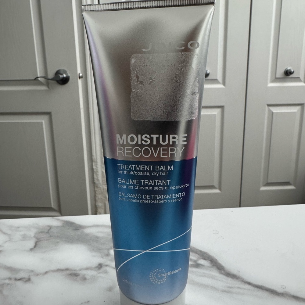 Joico Moisture Recovery Balm in Silver and Blue 250ml